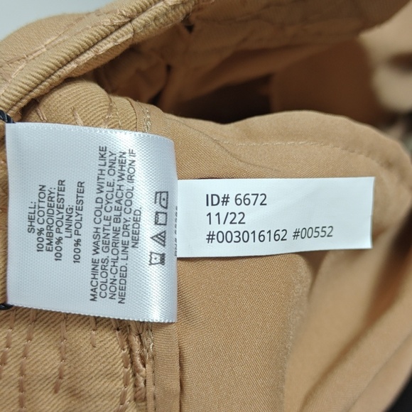 EXPRESS NWT Super High Rise Stylist Tan Scalloped And Pleated Shorts Size 6 - Picture 5 of 16